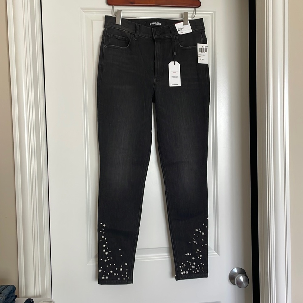 NWT express skinny jeans with pearl embellishments